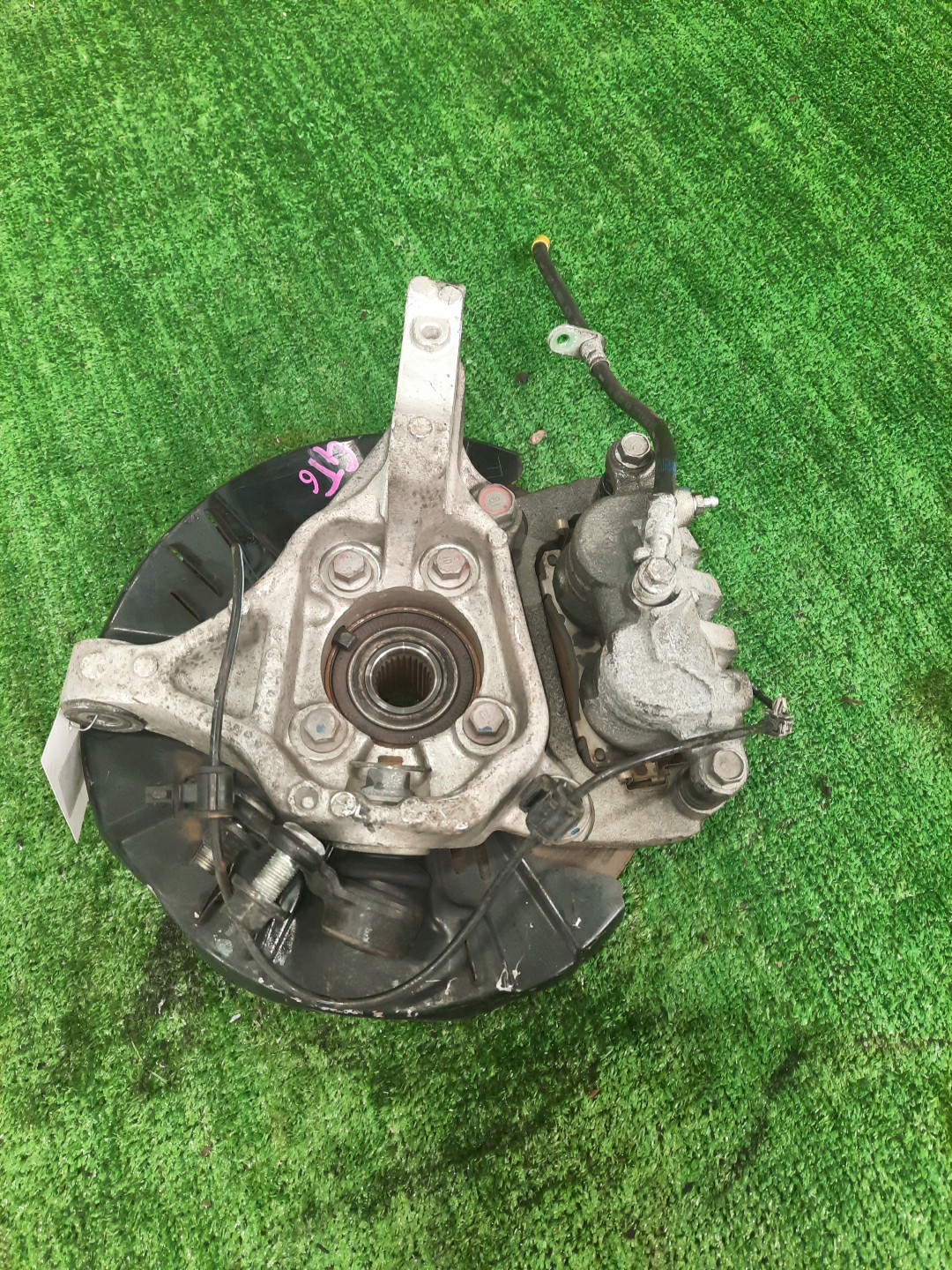 Ступица правая передняя SUBARU IMPREZA GK6, GK7, GK3, GK2, GT3, GT2, GT6, GT7 FB20 2 ракурс