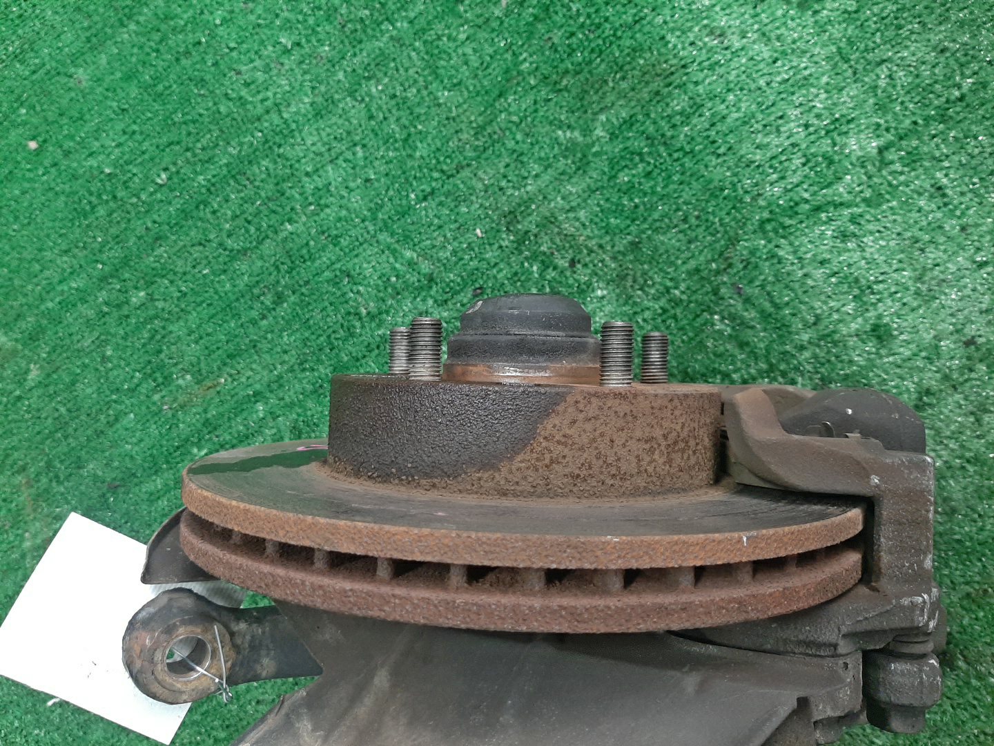 Ступица правая передняя MAZDA BONGO SK22T, SK82V, SK82T, SK22V, SKF2V, SKP2V, SKP2T, SKF2T R2, F8, RF-T, L8 3 ракурс