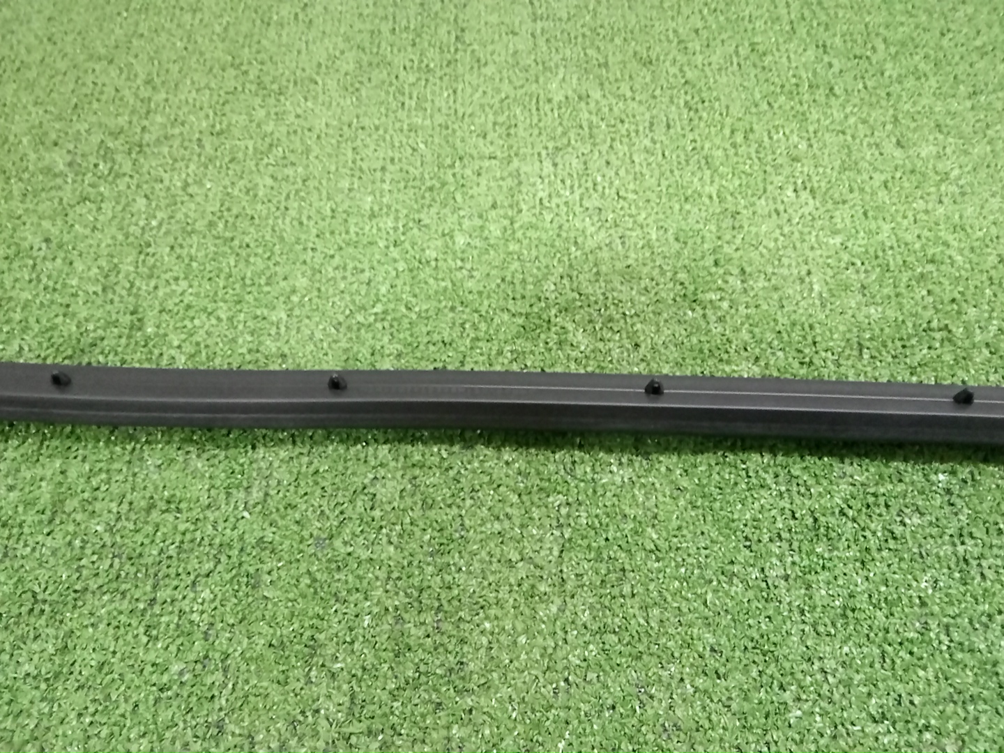 Уплотнительная резинка TOYOTA C-HR NGX10 53395-10030 3 ракурс