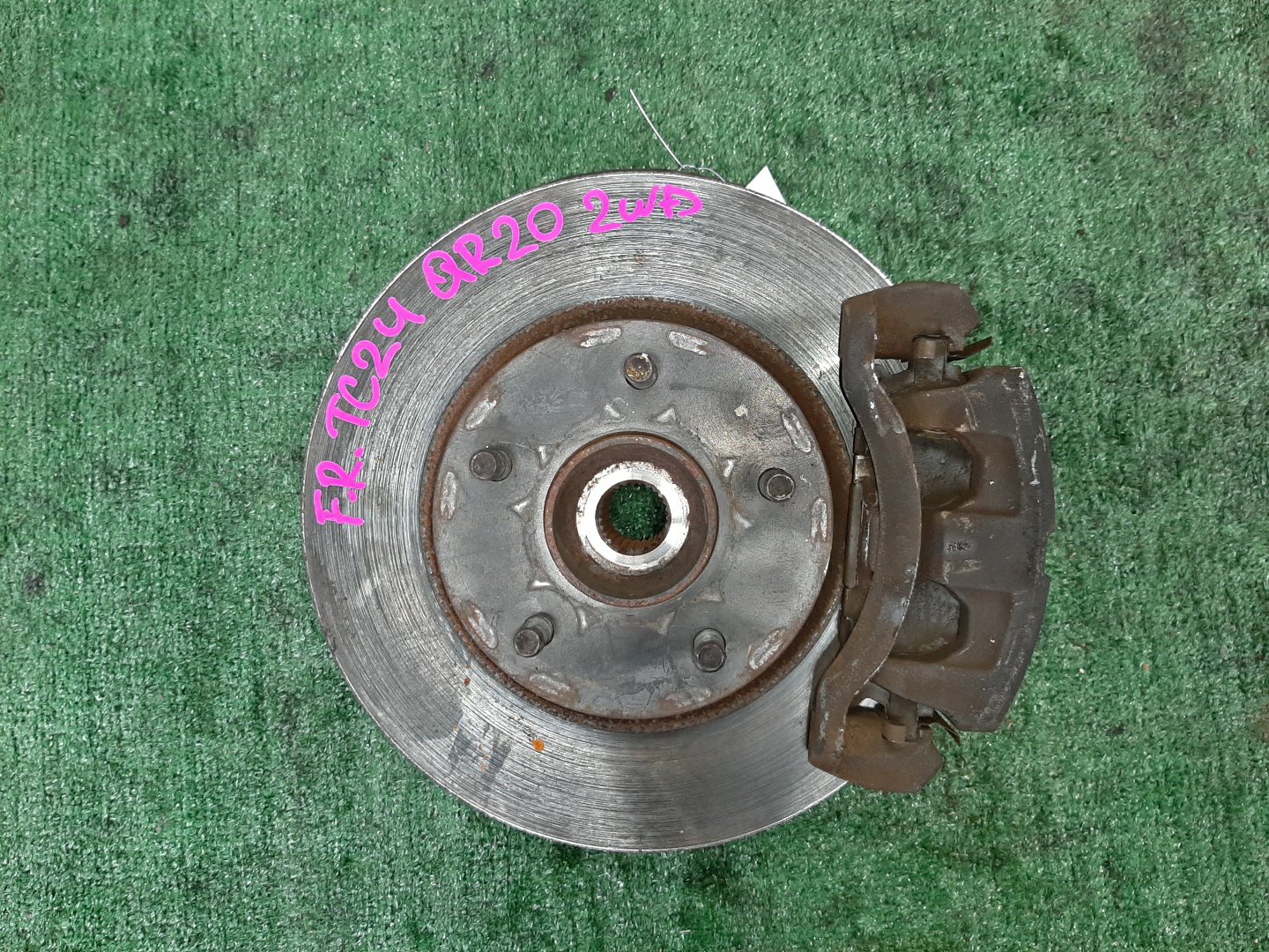 Ступица правая передняя  NISSAN SERENA TNC24, TC24, RC24, PC24, PNC24, VC24, VNC24 QR20DE, QR25DE, SR20DE, YD25DDTI 1 ракурс