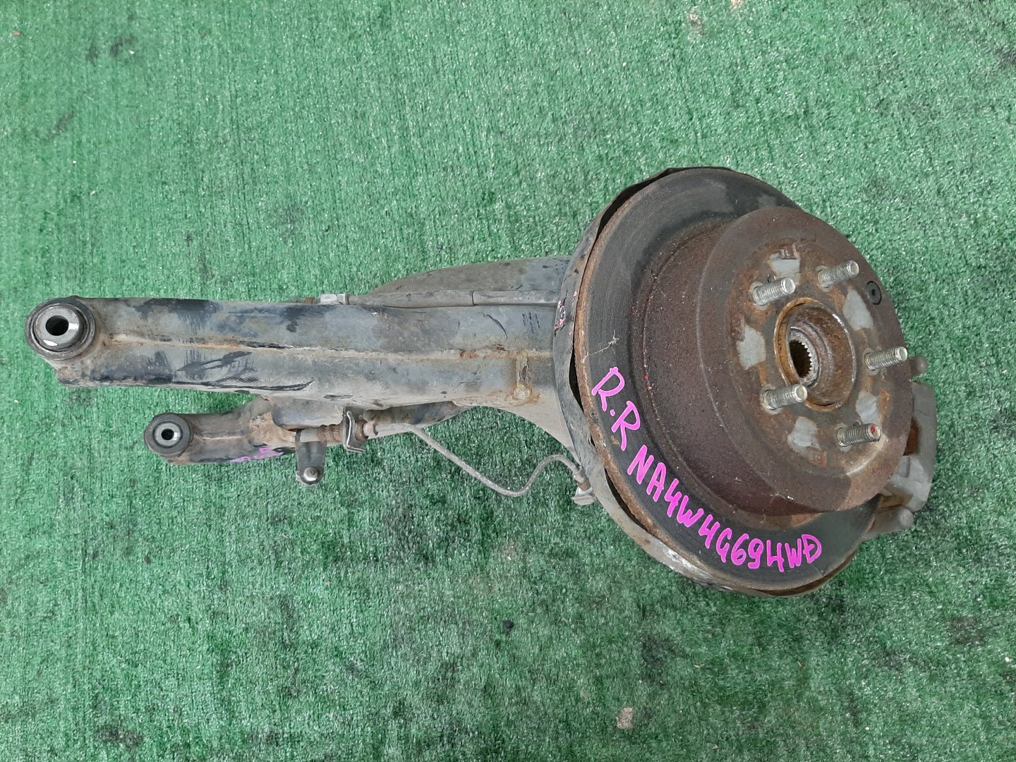 Ступица правая задняя MITSUBISHI GRANDIS NA4W 4G69 1 ракурс