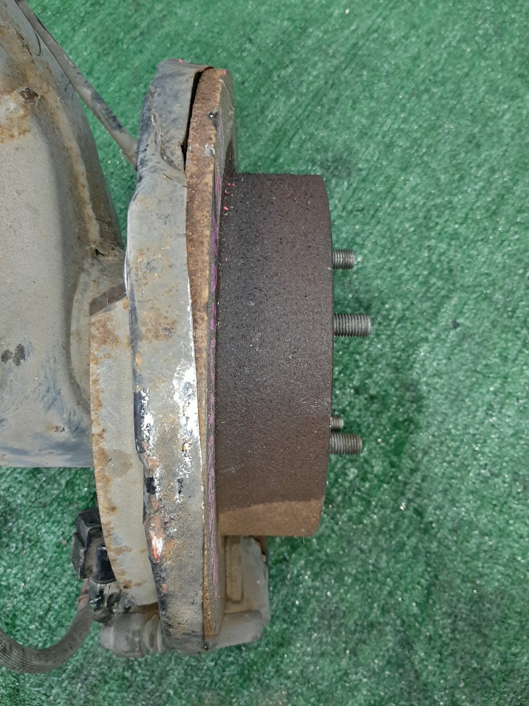 Ступица правая задняя MITSUBISHI GRANDIS NA4W 4G69 3 ракурс