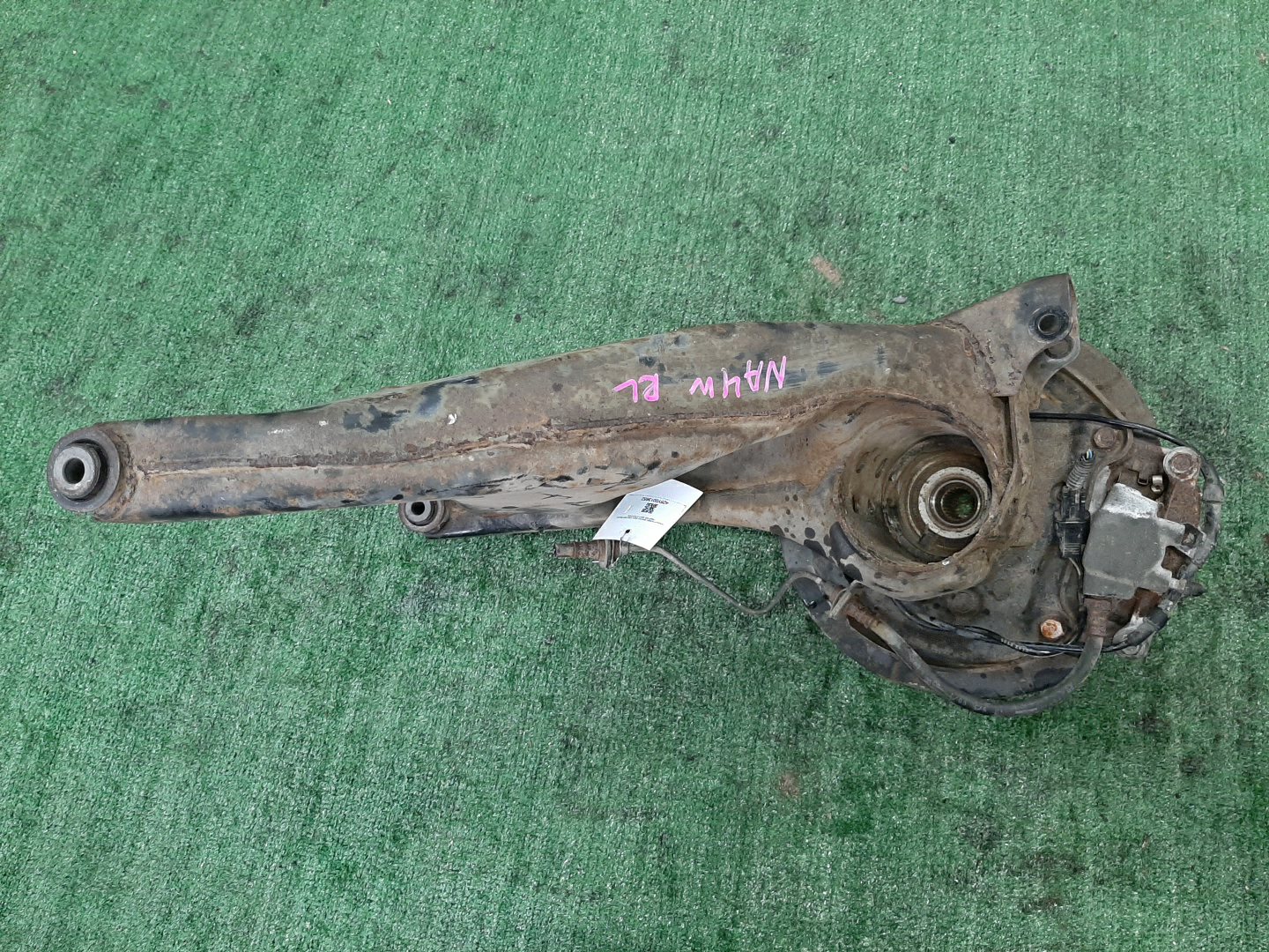 Ступица левая задняя MITSUBISHI GRANDIS NA4W 4G69 2 ракурс