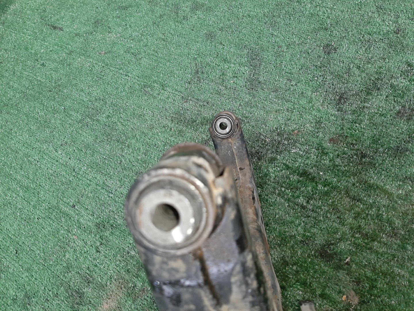 Ступица левая задняя MITSUBISHI GRANDIS NA4W 4G69 4 ракурс