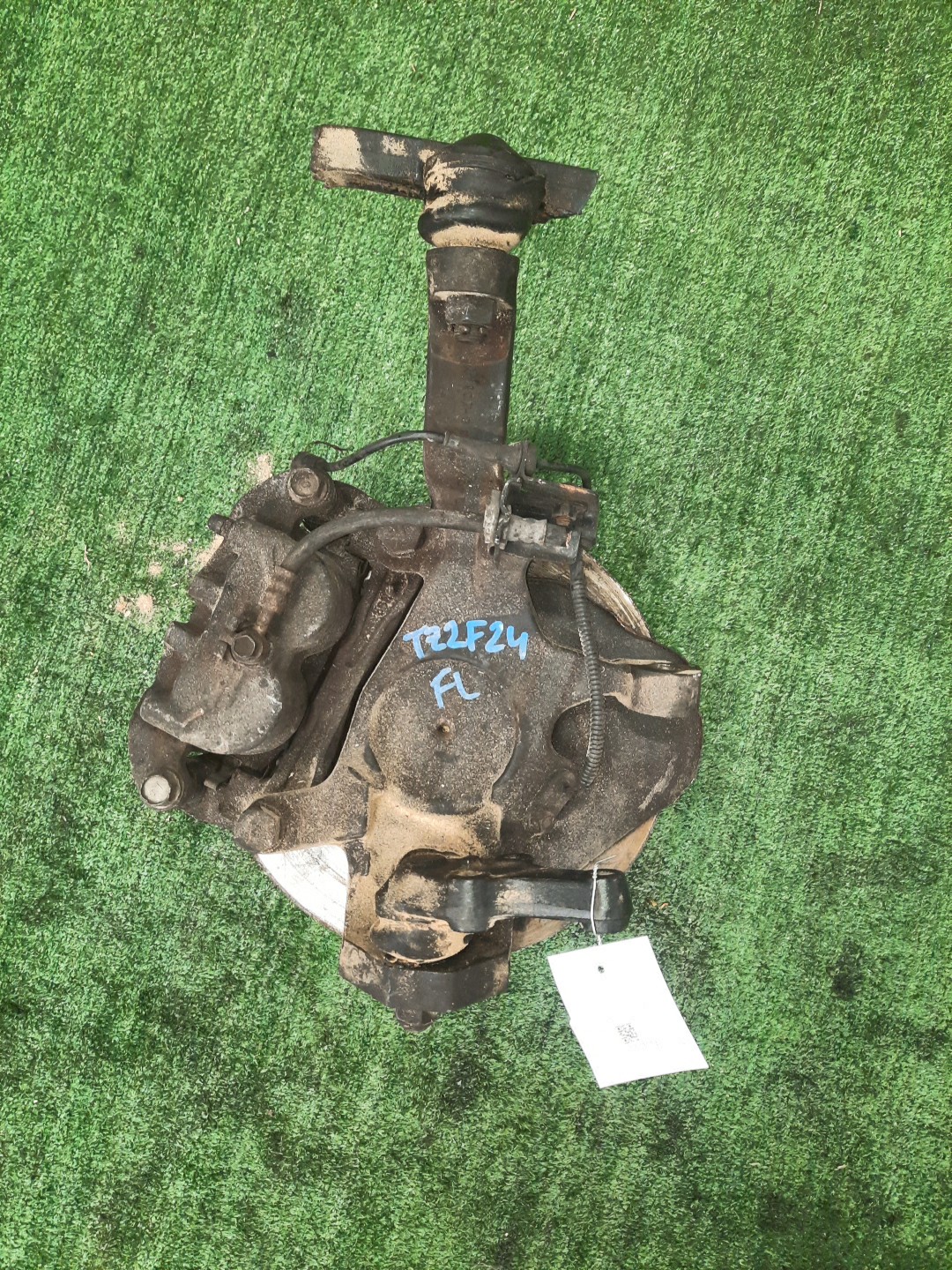 Ступица левая передняя NISSAN ATLAS TZ2F24 ZD30DDTI 3 ракурс