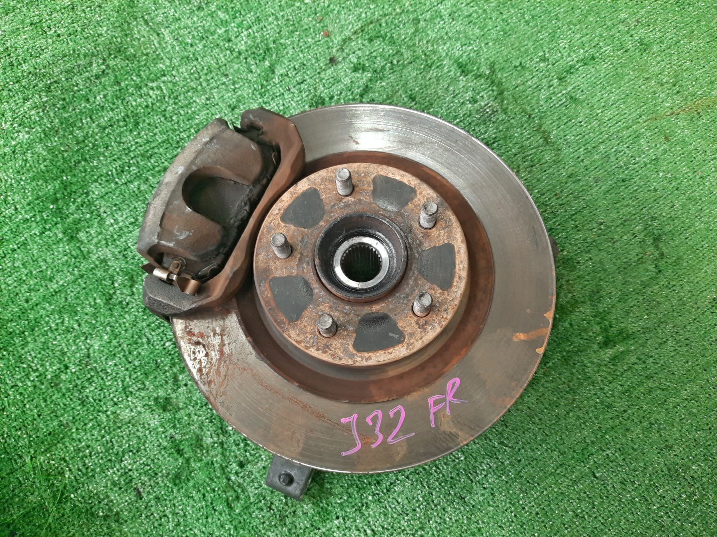 Ступица правая передняя NISSAN TEANA TNJ32, PJ32, J32 QR25DE, VQ35DE, VQ25DE 1 ракурс