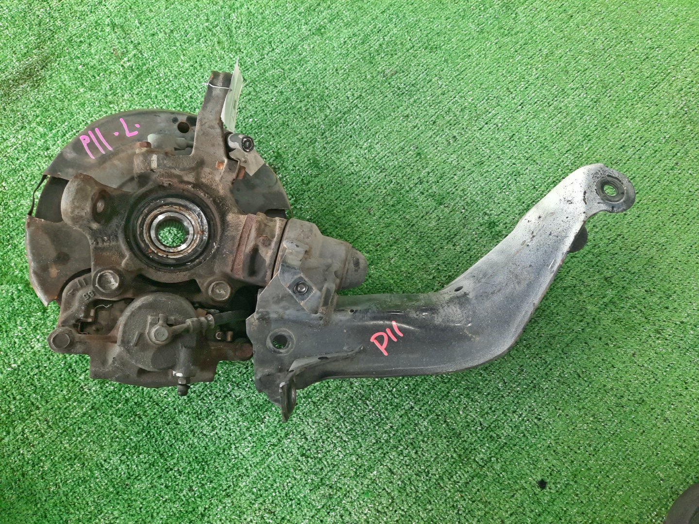 Ступица левая передняя NISSAN BLUEBIRD, PRIMERA SU14, U14, QU14, HU14, EU14, P11, WP11, QP11, HP11, WQP11, WHP11 CD20, SR20DE, QG18DE, QG18DD, SR18DE, SR20VE 2 ракурс