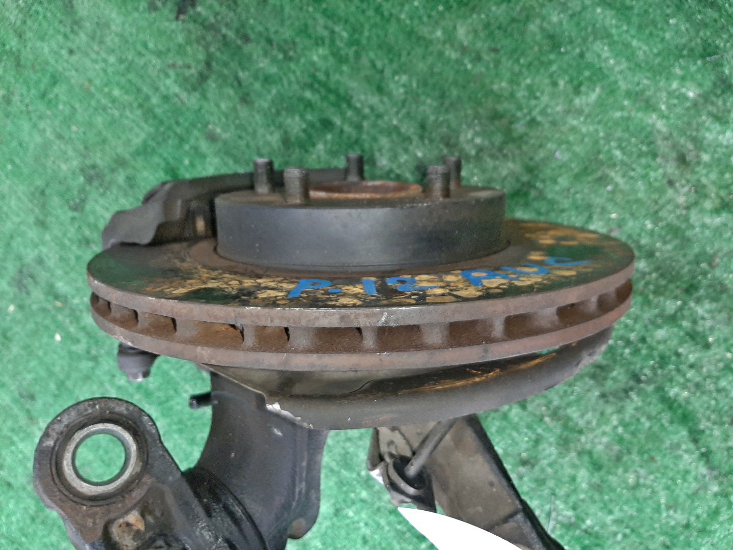 Ступица правая передняя NISSAN PRIMERA P12, QP12, TP12, HP12, RP12, WTP12, WHP12, WRP12 QG18DE, QR20DE, SR20VE, QR25DD 2 ракурс
