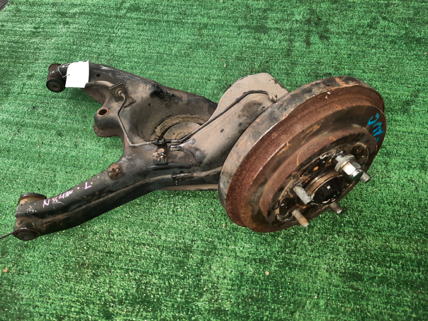 Ступица левая задняя MITSUBISHI CHARIOT GRANDIS, RVR N84W, N61W, N64WG 4G64, 4G93 1 ракурс