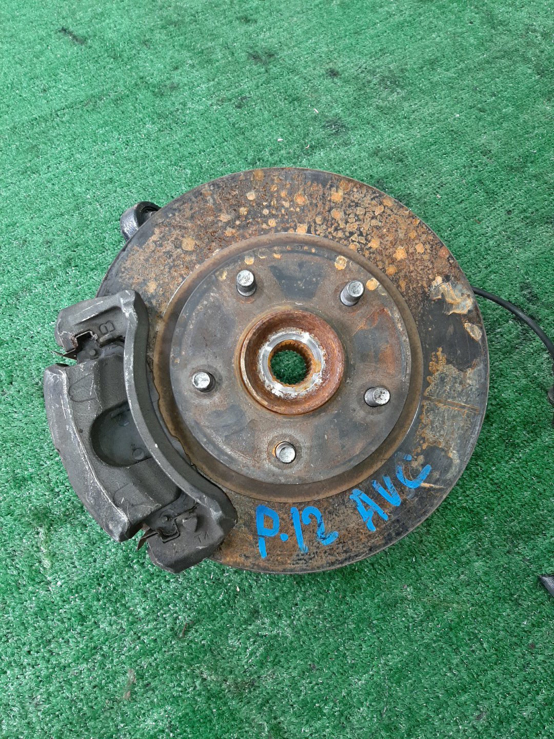Ступица левая передняя NISSAN PRIMERA P12, QP12, TP12, HP12, RP12, WTP12, WHP12, WRP12 QG18DE, QR20DE, SR20VE, QR25DD 1 ракурс