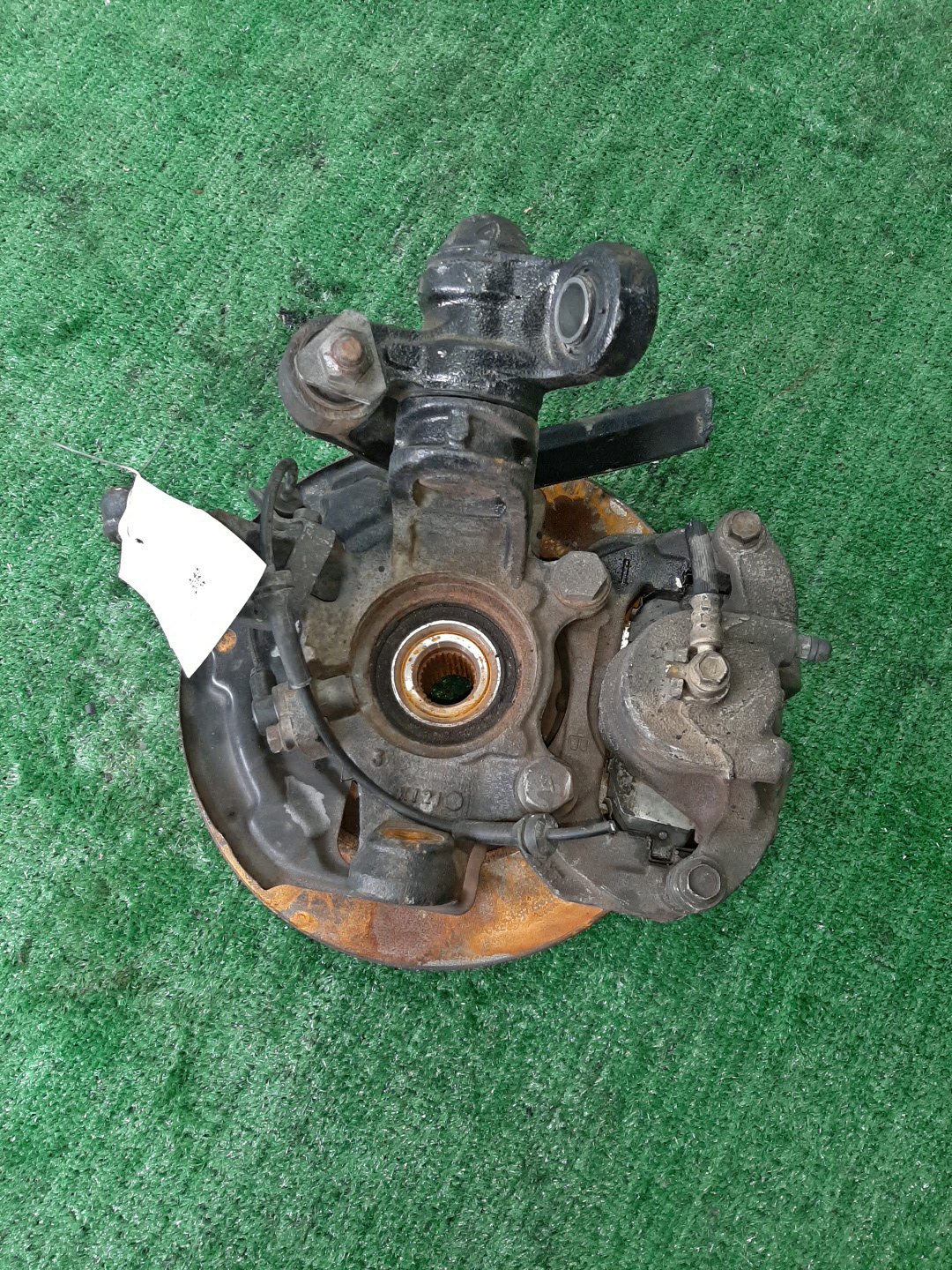 Ступица левая передняя NISSAN PRIMERA P12, QP12, TP12, HP12, RP12, WTP12, WHP12, WRP12 QG18DE, QR20DE, SR20VE, QR25DD 3 ракурс