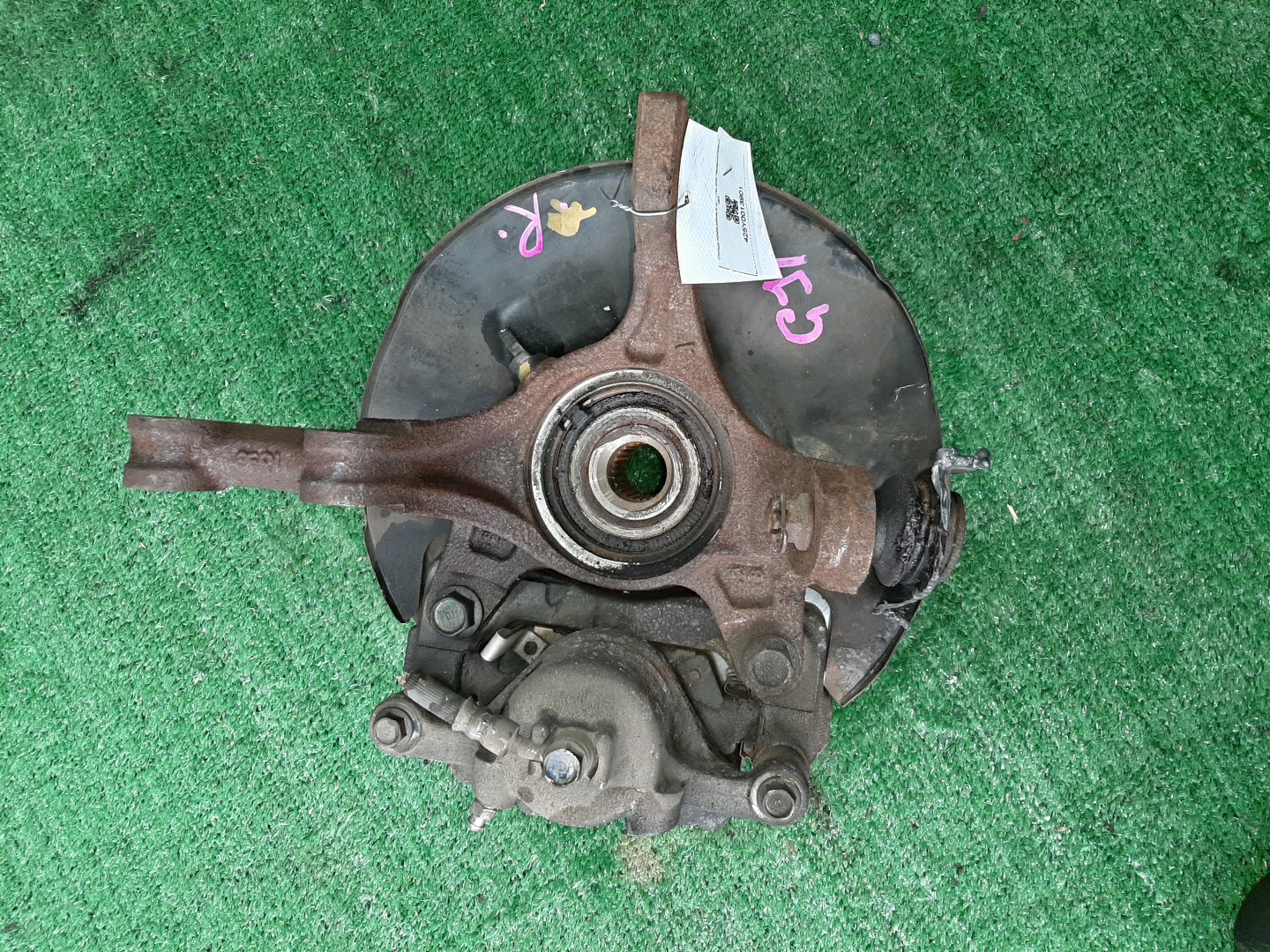 Ступица правая передняя HONDA AIRWAVE GJ1 L15A 3 ракурс