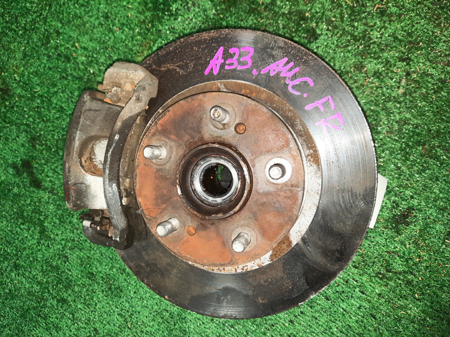 Ступица правая передняя NISSAN CEFIRO A33 VQ20DE, VQ25DD 1 ракурс