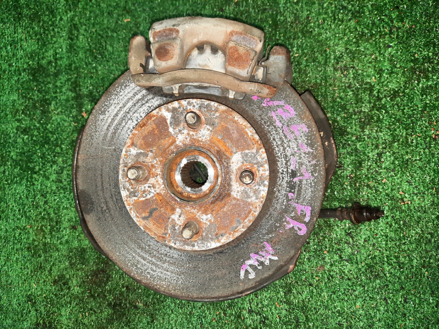 Ступица правая передняя TOYOTA COROLLA, COROLLA FIELDER, ALLEX, COROLLA RUNX NZE121, NZE121G 1NZ-FE 1 ракурс