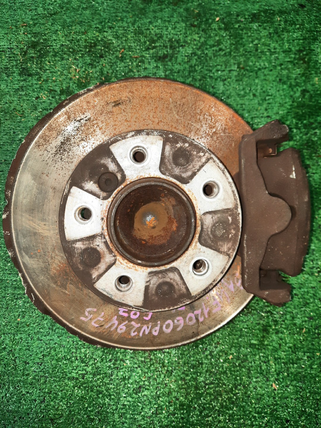 Ступица левая передняя BMW 1-Series E87 N45B16AB 3121676444303 1 ракурс