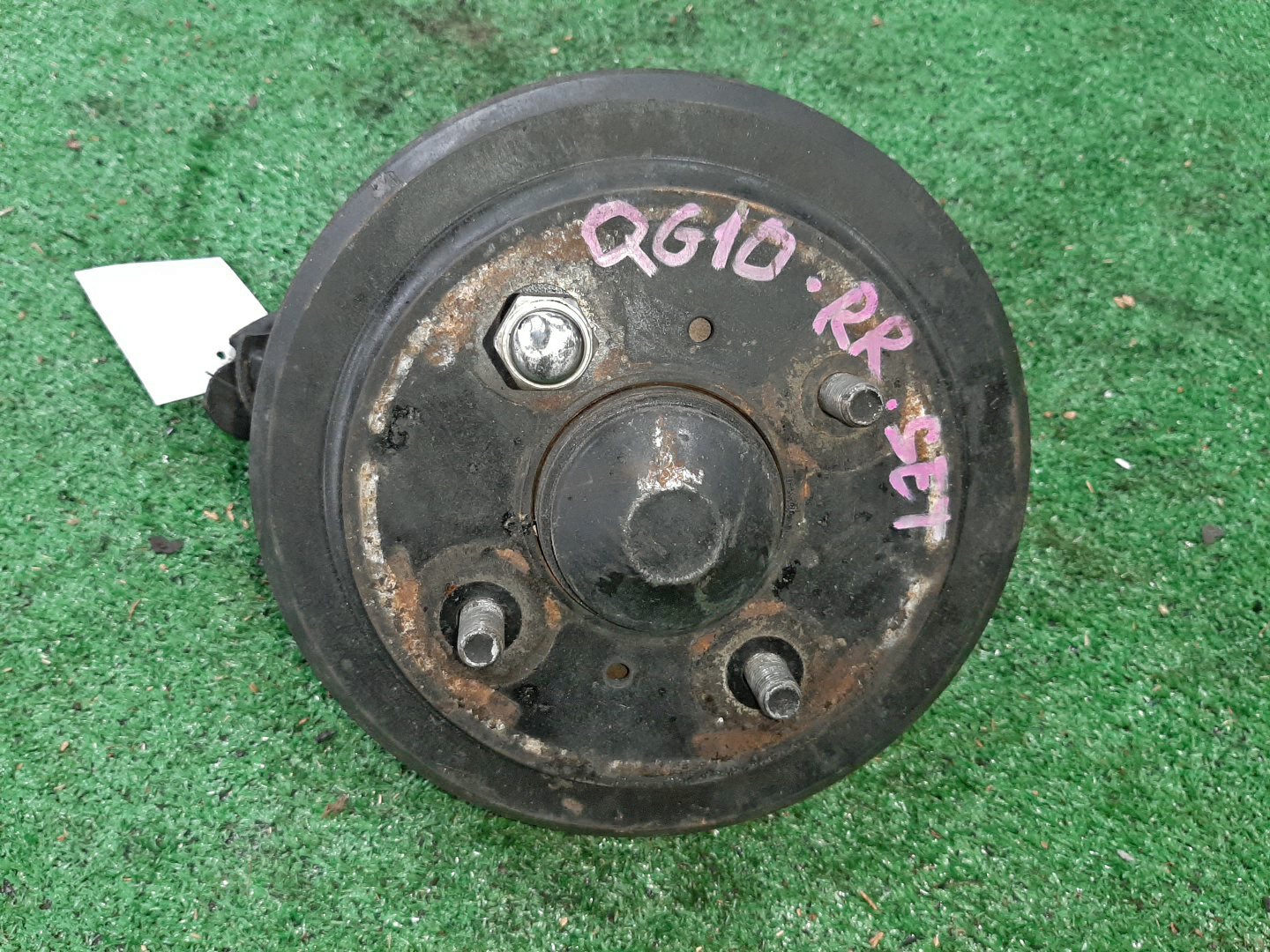 Ступица правая задняя NISSAN SUNNY, BLUEBIRD SYLPHY B15, FB15, QB15, SB15, QG10, FG10, TG10 QG13DE, QG15DE, QG18DD, YD22DD, QG18DE, QR20DD 1 ракурс Ступица правая задняя NISSAN SUNNY, BLUEBIRD SYLPHY B15, FB15, QB15, SB15, QG10, FG10, TG10 QG13DE, QG15DE, QG18DD, YD22DD, QG18DE, QR20DD 1 ракурс