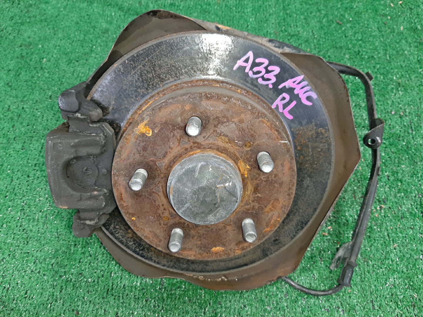 Ступица левая задняя NISSAN CEFIRO, PRIMERA, TINO A32, A33, P12, V10 VQ30DE, VQ20DE, VQ25DE, VQ25DD, QG18DE, QR20DE, SR20VE, QR25DD, SR20DE 1 ракурс