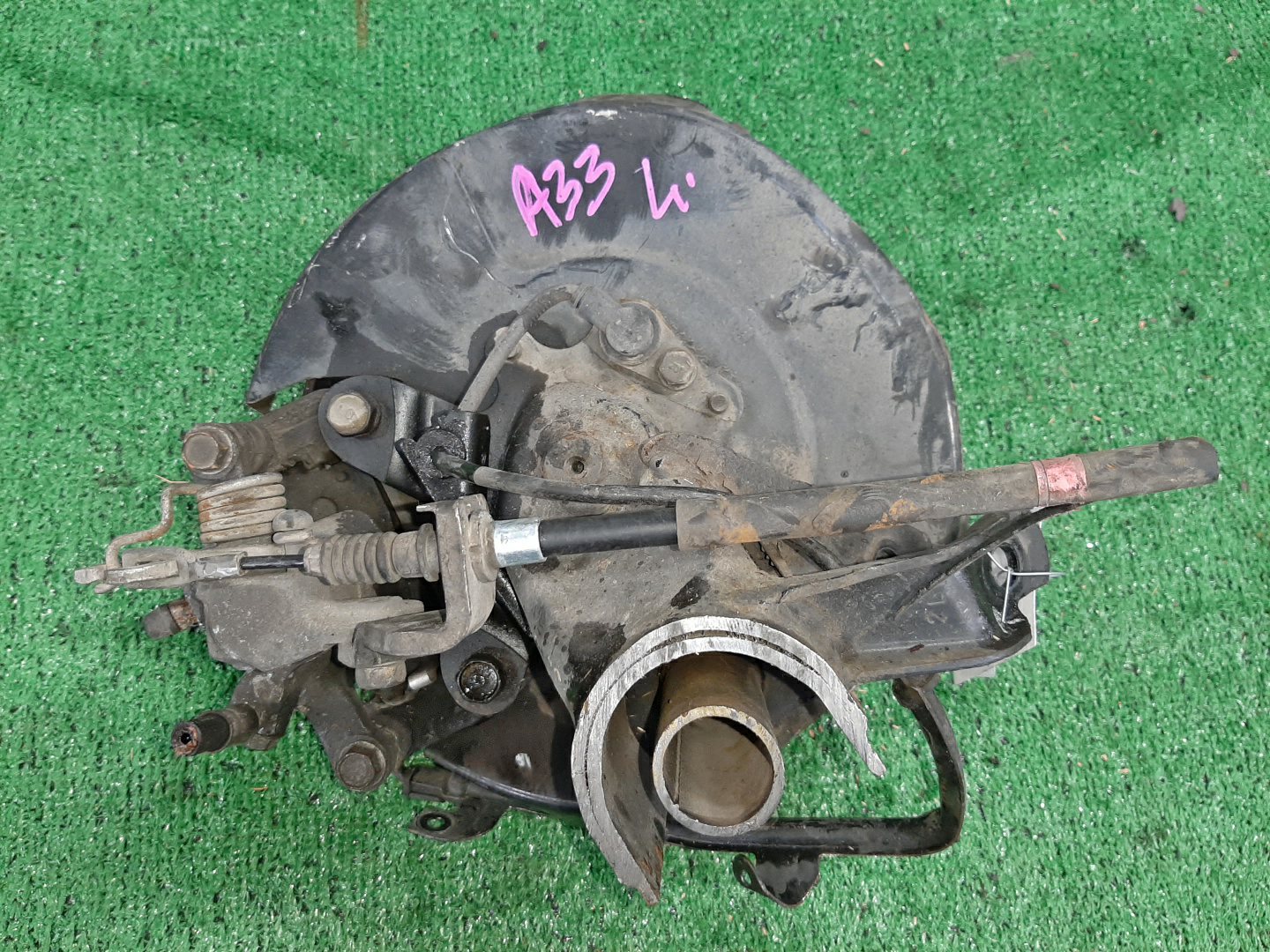 Ступица левая задняя NISSAN CEFIRO, PRIMERA, TINO A32, A33, P12, V10 VQ30DE, VQ20DE, VQ25DE, VQ25DD, QG18DE, QR20DE, SR20VE, QR25DD, SR20DE 2 ракурс