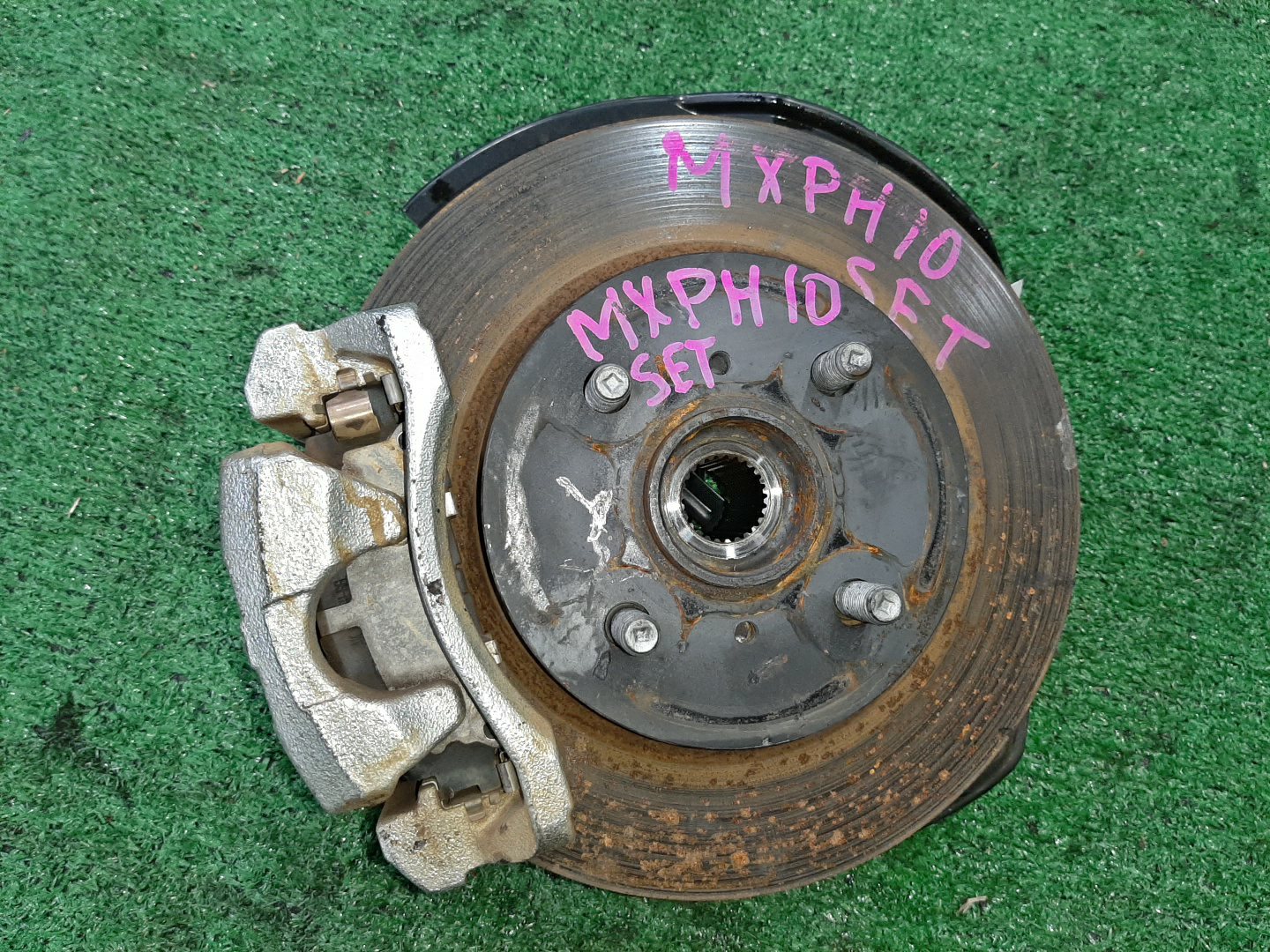 Ступица левая передняя TOYOTA YARIS MXPH10 M15A-FXE 1 ракурс