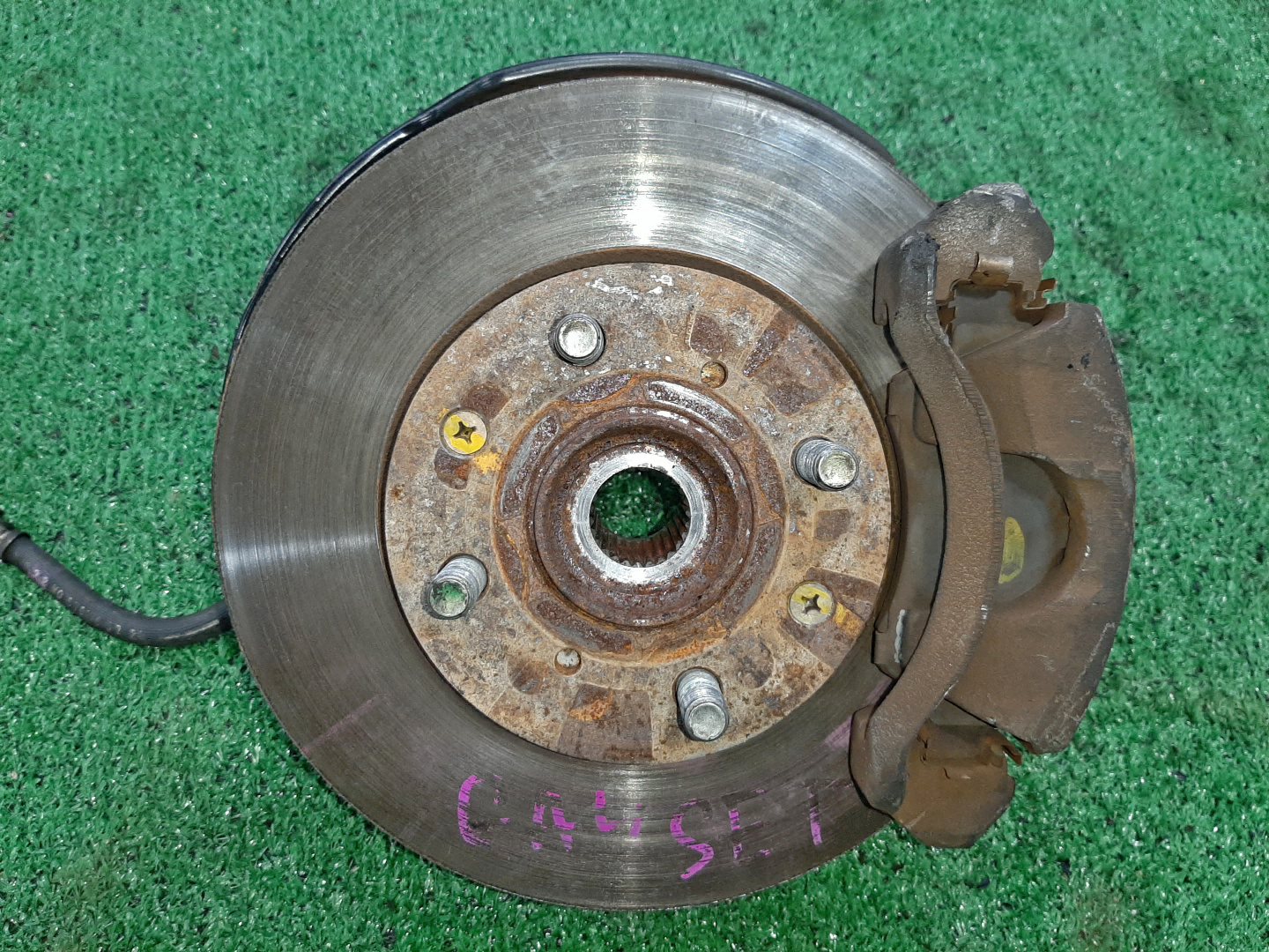 Ступица правая передняя HONDA CAPA GA4 D15B 1 ракурс