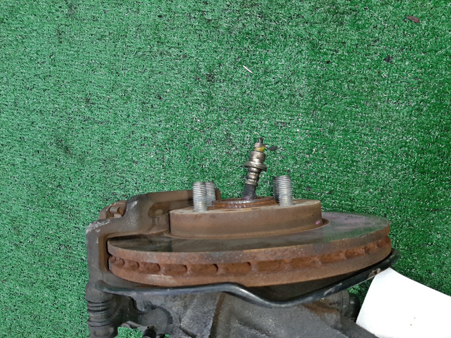 Ступица правая передняя HONDA CAPA GA4 D15B 3 ракурс