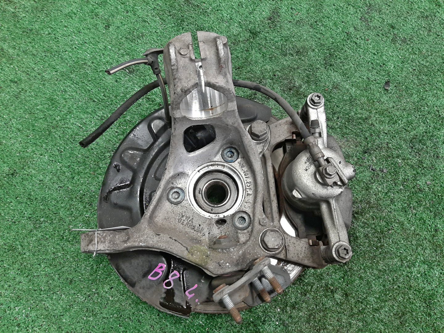 Ступица левая передняя VOLKSWAGEN PASSAT 3G2 CZE 5Q0-407-257A 2 ракурс