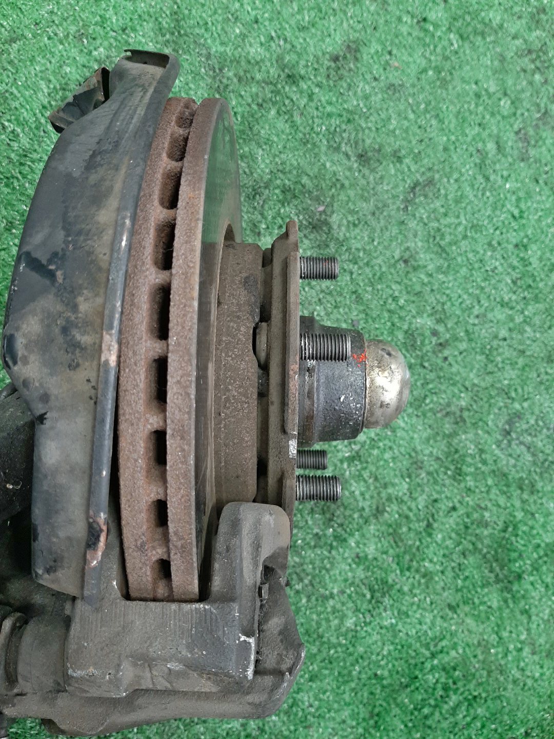 Ступица правая передняя TOYOTA CROWN GS130, GS131, LS131, GS136, LS130 1G-FE, 1G-EU, 1G-GE, 2L-THE, 2L-T 2 ракурс