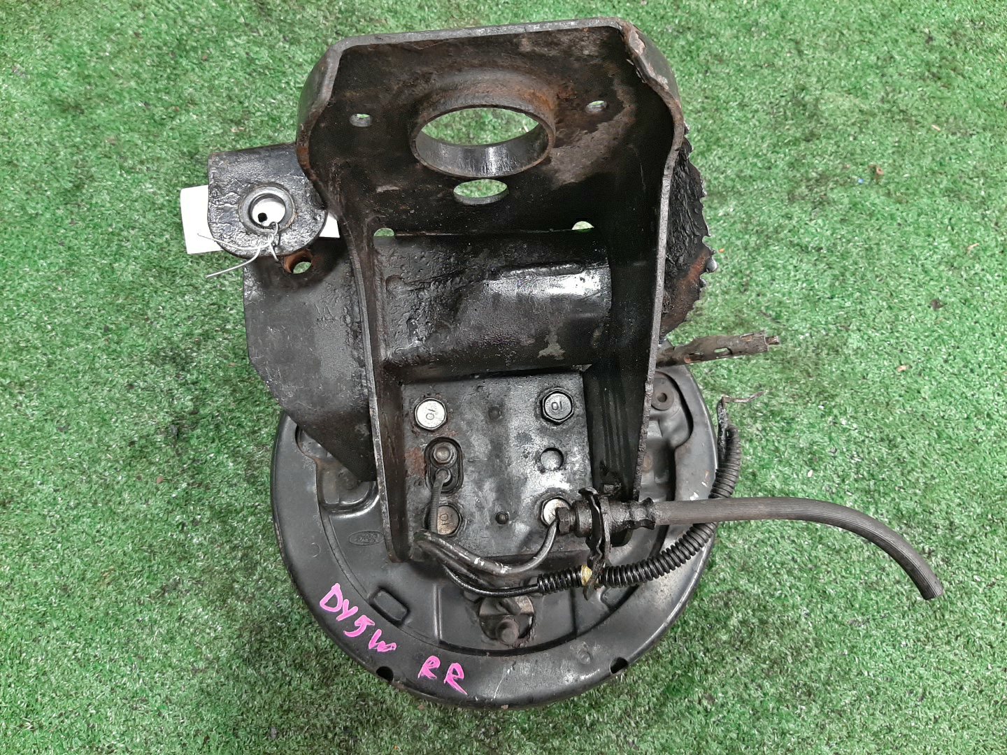 Ступица правая задняя MAZDA DEMIO, VERISA DY3W, DY5W, DC5W ZJ-VE, ZY-VE 2 ракурс