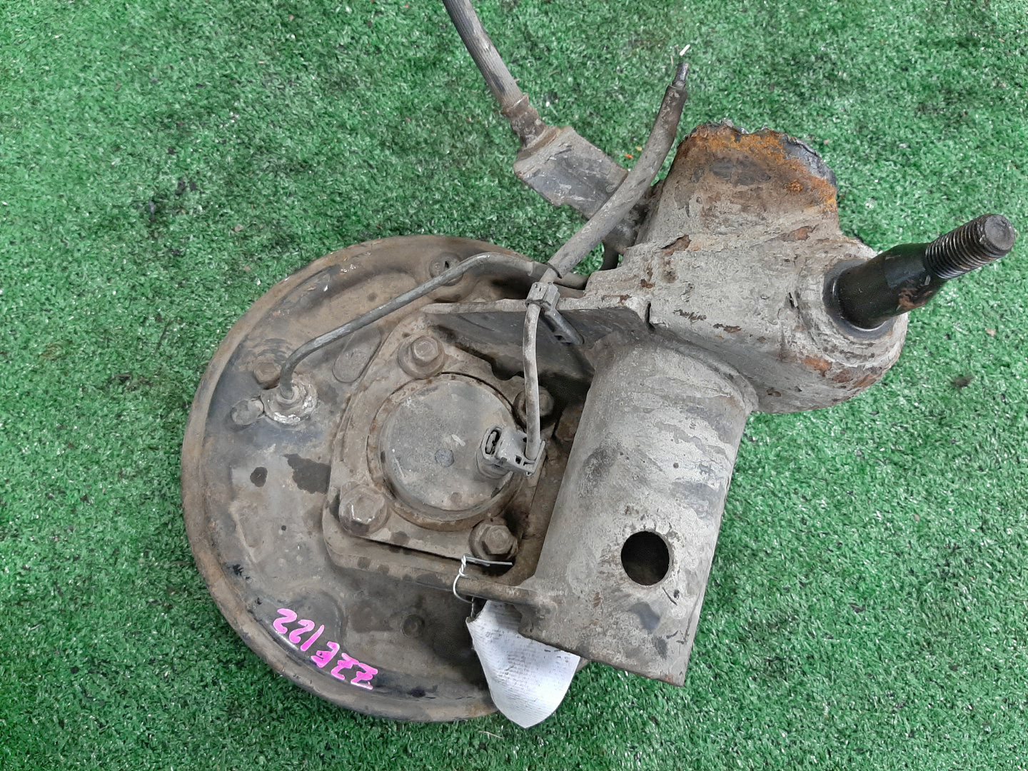 Ступица левая задняя TOYOTA COROLLA, COROLLA FIELDER, ALLEX, COROLLA RUNX NZE121, NZE120, ZZE122, CE121, NZE121G, ZZE122G 1NZ-FE, 2NZ-FE, 1ZZ-FE, 3C-E 2 ракурс