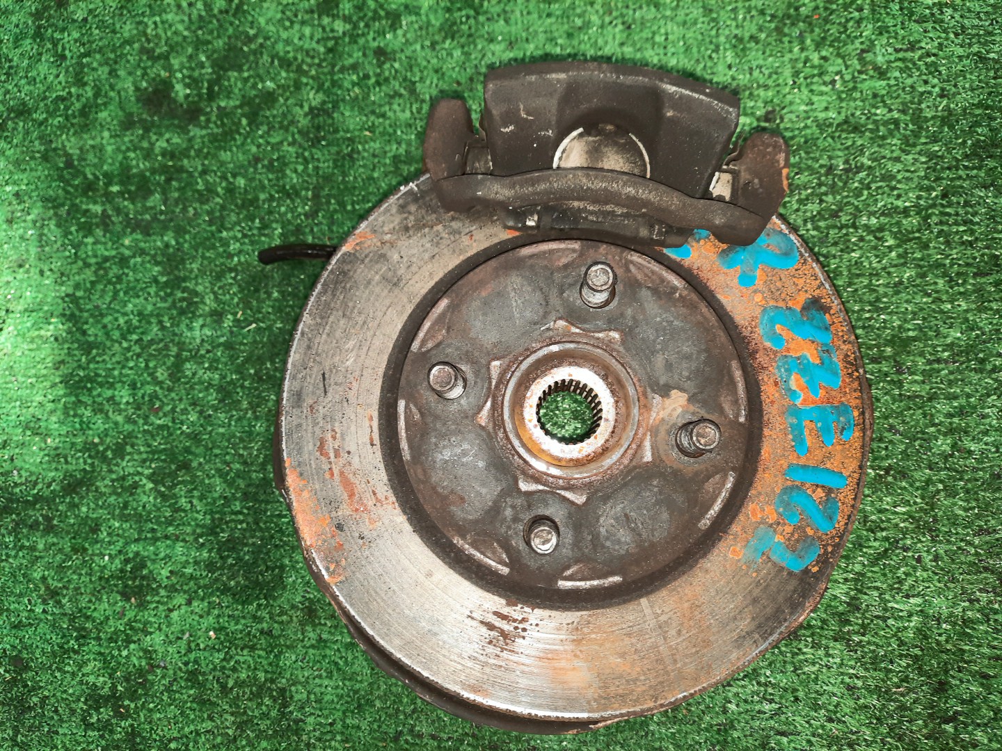 Ступица правая передняя TOYOTA COROLLA, COROLLA SPACIO, COROLLA FIELDER, ALLEX, COROLLA RUNX ZZE122, NZE121N, ZZE122N, ZZE122G 1ZZ-FE, 1NZ-FE 1 ракурс