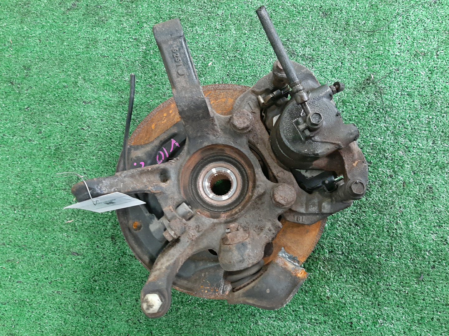 Ступица левая передняя NISSAN TINO V10 SR20DE, QG18DE 2 ракурс
