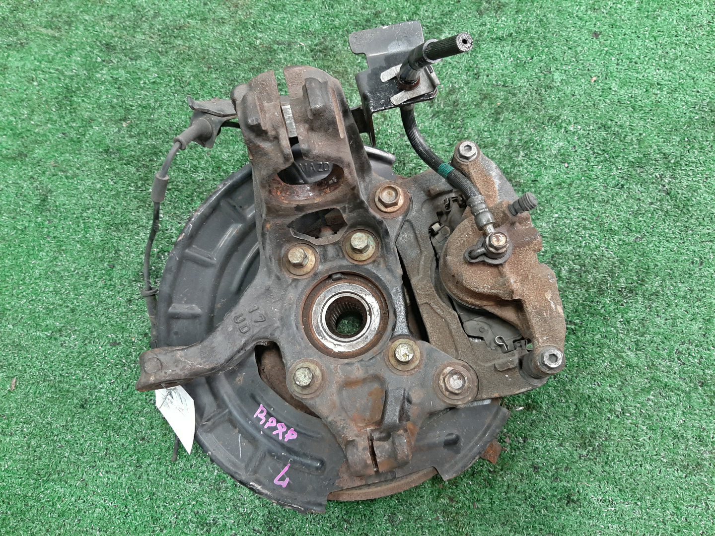 Ступица левая передняя MAZDA MAZDA 3 BP8P S8-DPTS 2 ракурс