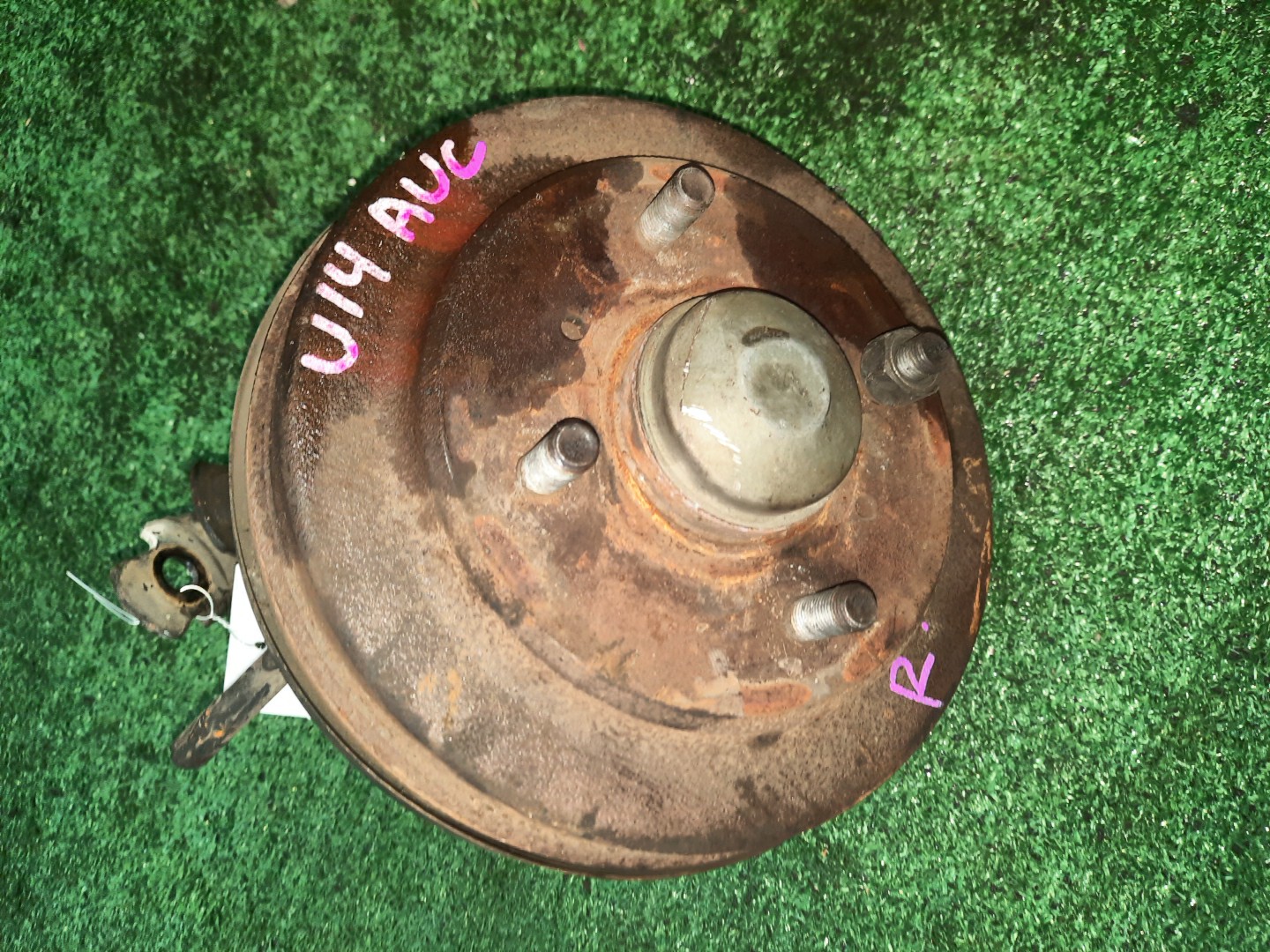 Ступица правая задняя NISSAN BLUEBIRD, PRIMERA SU14, QU14, QP11, WQP11 CD20, QG18DE, QG18DD 1 ракурс