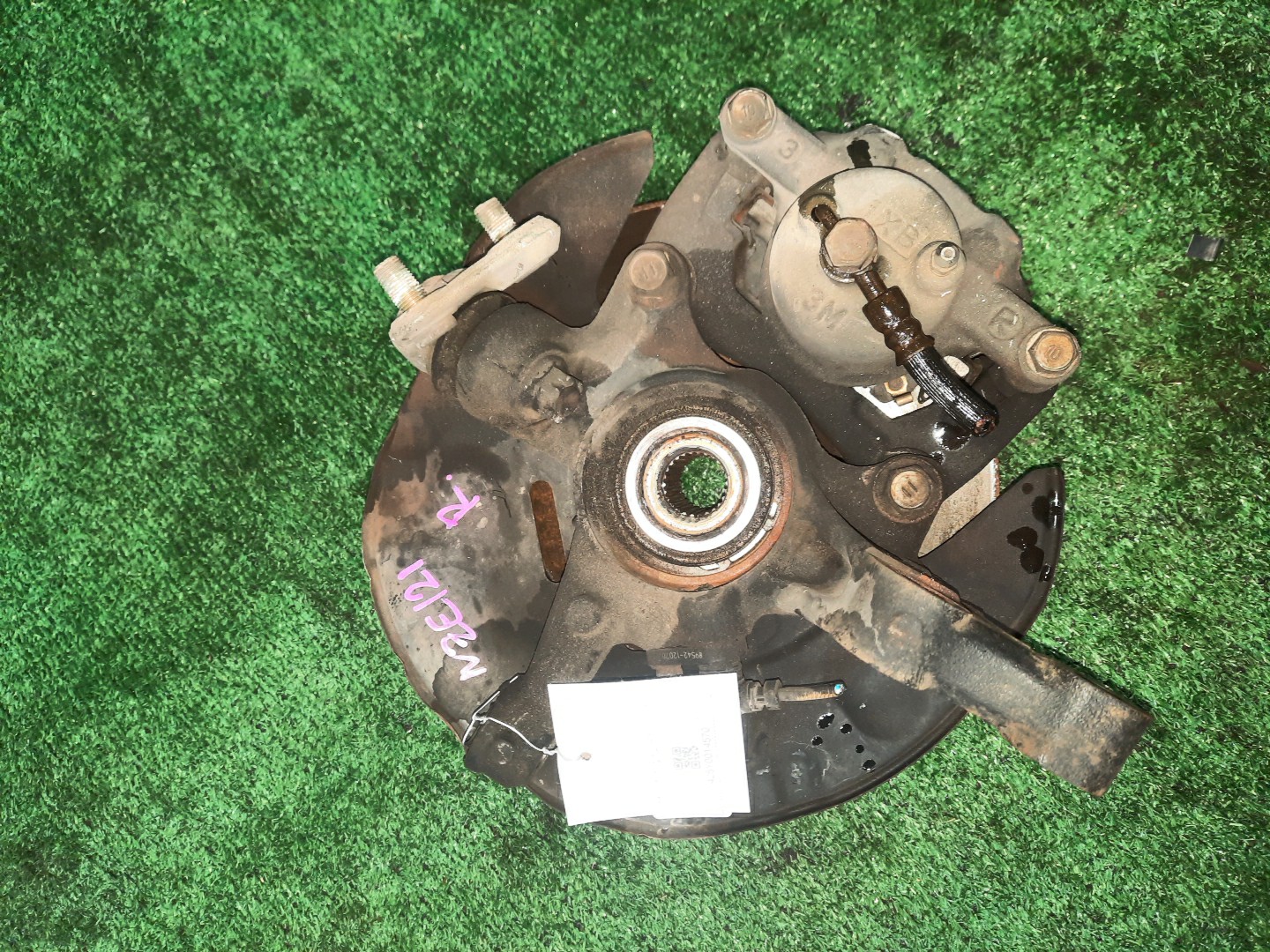 Ступица правая передняя TOYOTA COROLLA, COROLLA FIELDER, ALLEX, COROLLA RUNX NZE121, NZE121G 1NZ-FE 3 ракурс