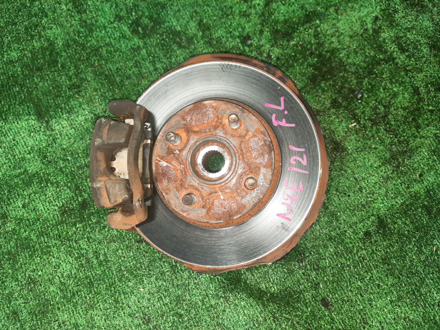 Ступица левая передняя TOYOTA COROLLA, COROLLA FIELDER, ALLEX, COROLLA RUNX NZE121 1NZ-FE 1 ракурс