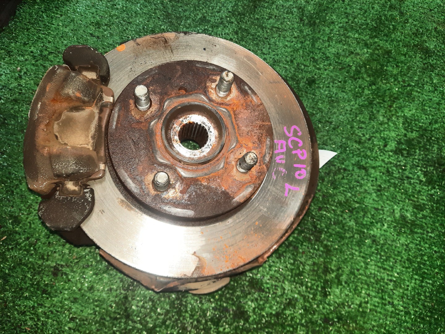 Ступица левая передняя TOYOTA PLATZ, VITZ SCP11, SCP10, SCP13 1SZ-FE, 2SZ-FE 1 ракурс