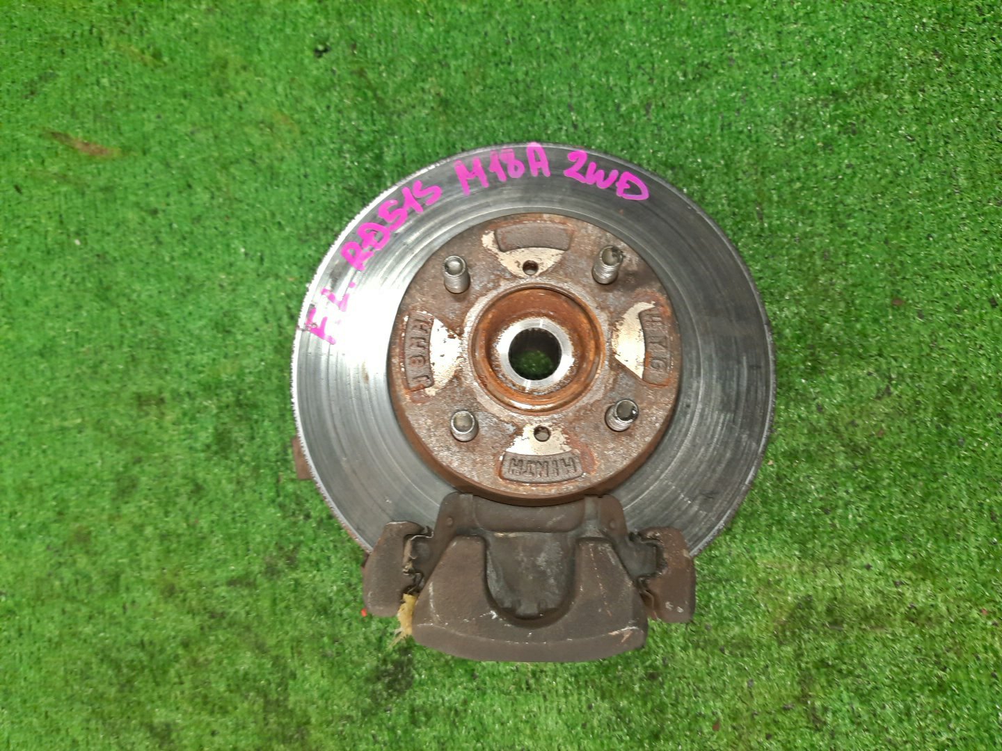 Ступица левая передняя SUZUKI AERIO RD51S M18A 1 ракурс