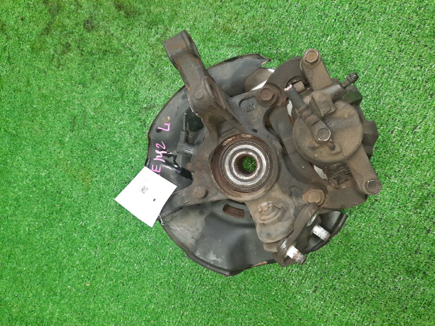 Ступица левая передняя TOYOTA AXIO, COROLLA FIELDER, COROLLA  AXIO, FIELDER NZE141, ZRE142, ZRE142G, NZE141G 1NZ-FE, 2ZR-FAE, 2ZR-FE 3 ракурс