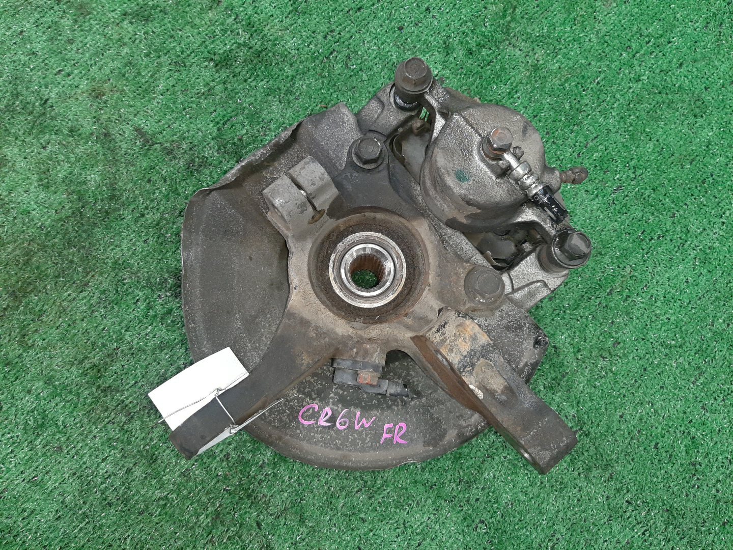 Ступица правая передняя MITSUBISHI DION CR6W, CR9W, CR5W 4G94, 4G63, 4G93 2 ракурс