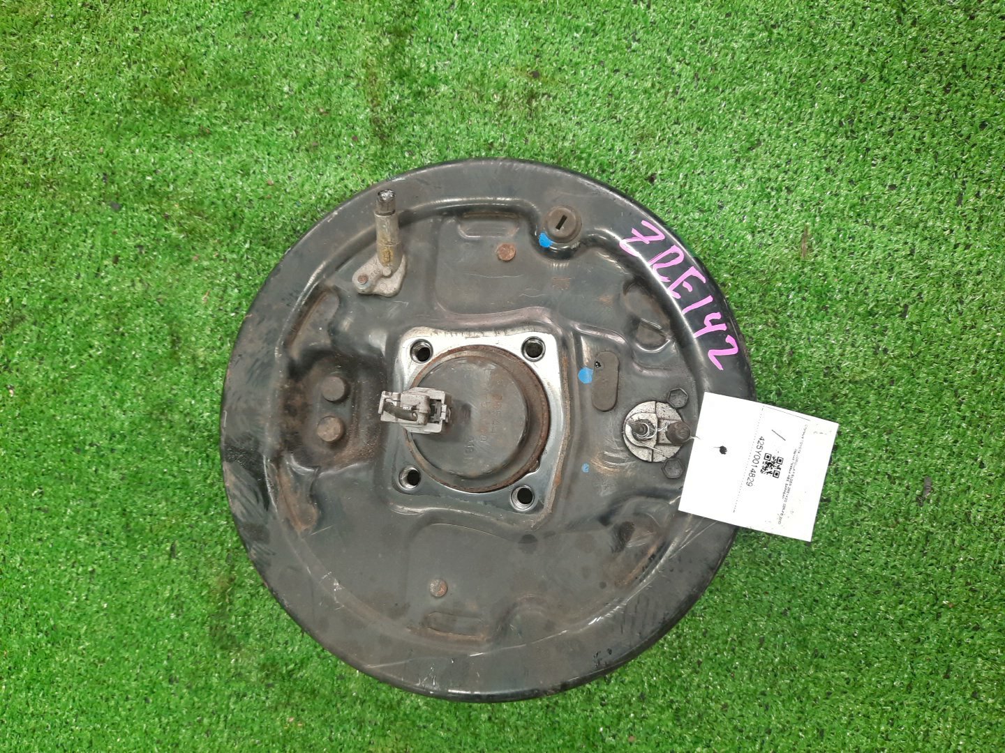Ступица правая задняя TOYOTA AXIO, COROLLA FIELDER, COROLLA  AXIO, FIELDER NZE141, ZRE142, ZRE142G, NZE141G 1NZ-FE, 2ZR-FAE, 2ZR-FE 2 ракурс