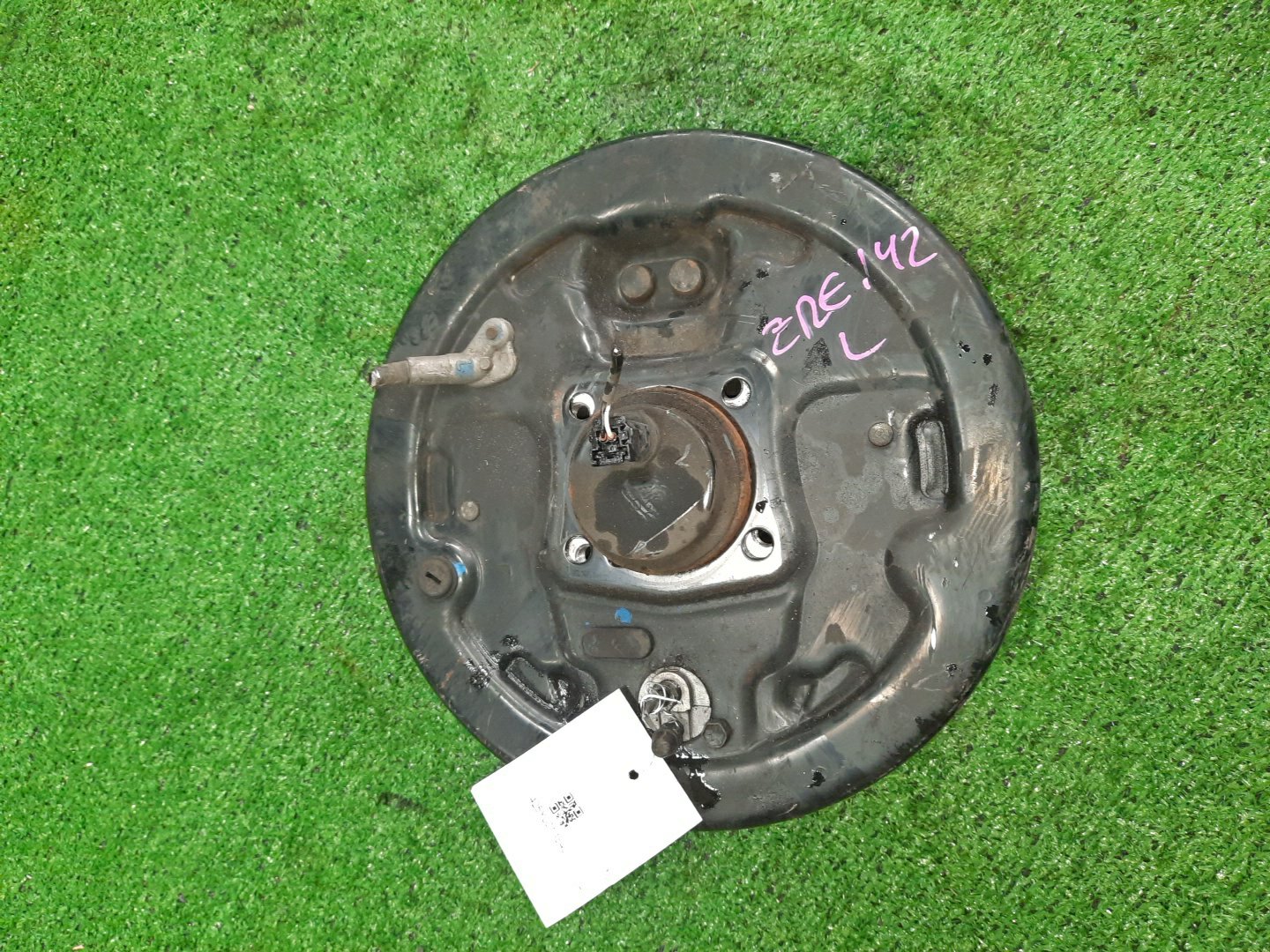 Ступица левая задняя TOYOTA AXIO, COROLLA FIELDER, COROLLA  AXIO, FIELDER NZE141, ZRE142, ZRE142G, NZE141G 1NZ-FE, 2ZR-FAE, 2ZR-FE 2 ракурс