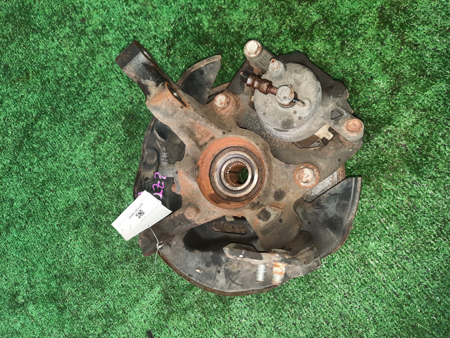Ступица левая передняя TOYOTA PREMIO, ALLION ZZT240, NZT240 1ZZ-FE, 1NZ-FE 3 ракурс