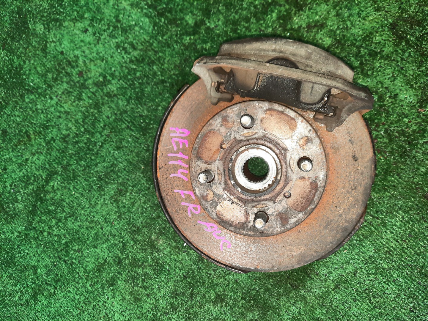 Ступица правая передняя TOYOTA SPRINTER CARIB AE114 4A-FE 1 ракурс