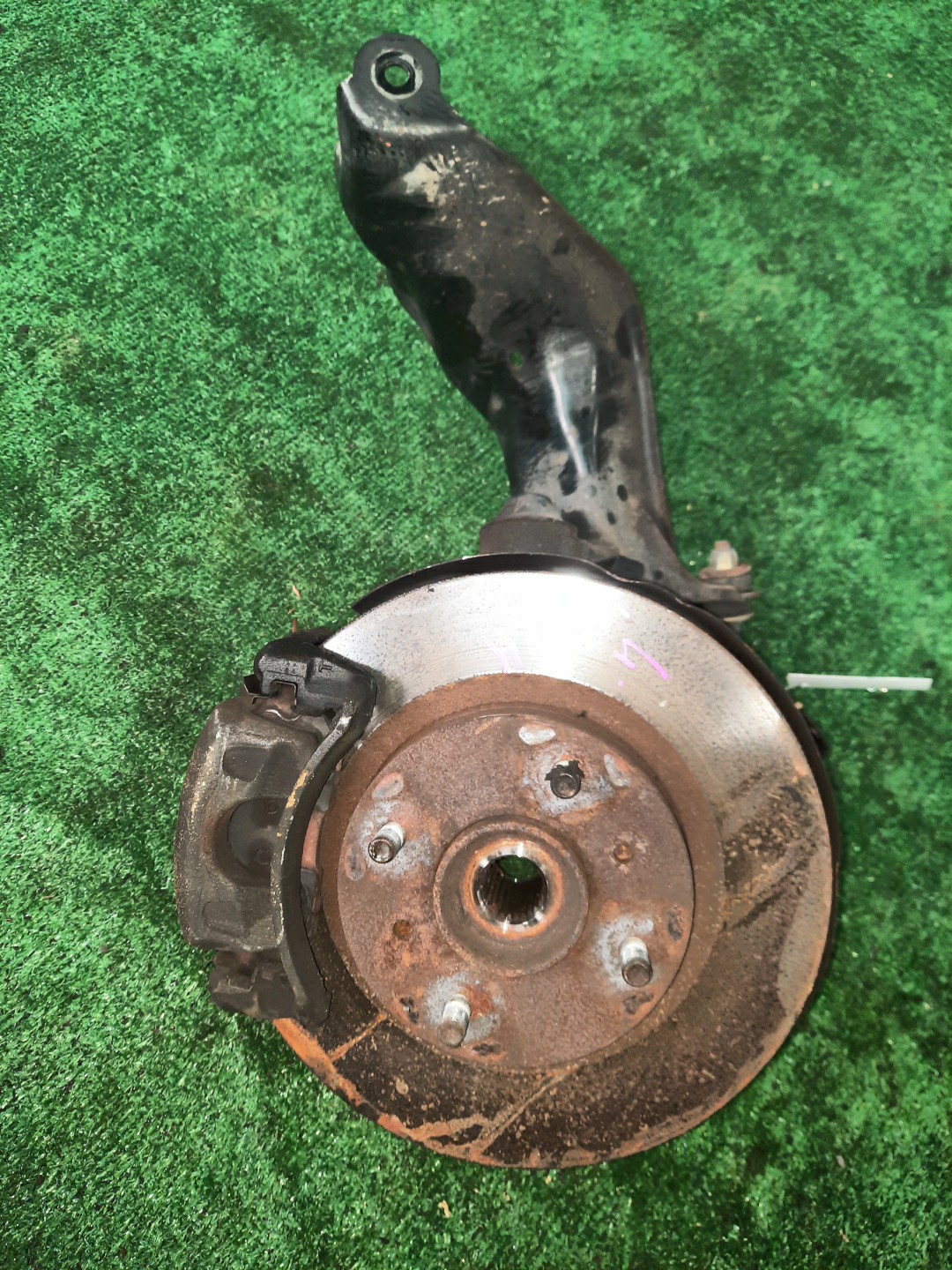 Ступица левая передняя NISSAN BLUEBIRD, PRIMERA ENU14, HNU14, HNP11, WHNP11 SR18DE, SR20DE 1 ракурс