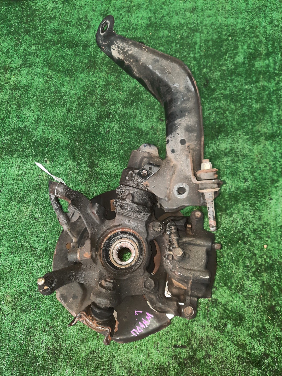 Ступица левая передняя NISSAN BLUEBIRD, PRIMERA ENU14, HNU14, HNP11, WHNP11 SR18DE, SR20DE 2 ракурс