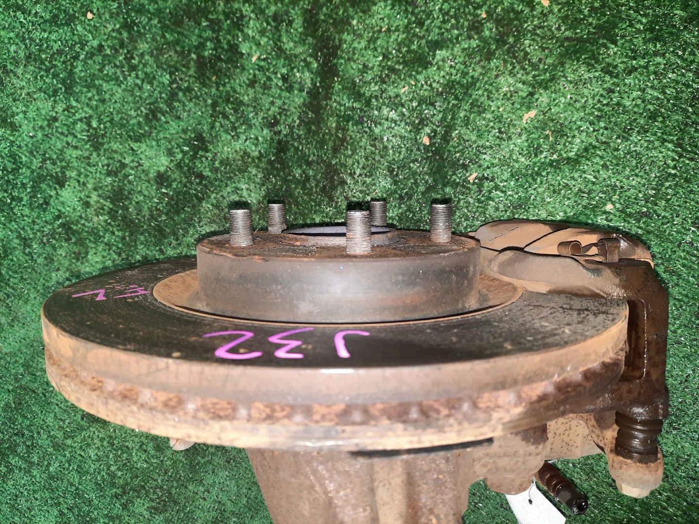 Ступица левая передняя NISSAN TEANA TNJ32, PJ32, J32 QR25DE, VQ35DE, VQ25DE 2 ракурс
