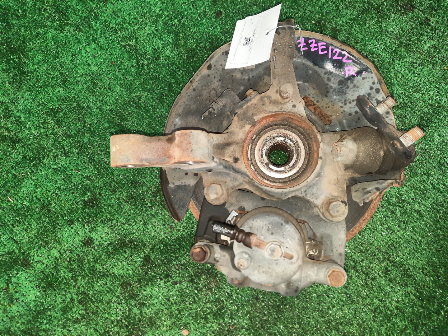 Ступица правая передняя TOYOTA COROLLA, COROLLA SPACIO, COROLLA FIELDER, ALLEX, COROLLA RUNX ZZE122, NZE121N, ZZE122N, ZZE122G 1ZZ-FE, 1NZ-FE 3 ракурс