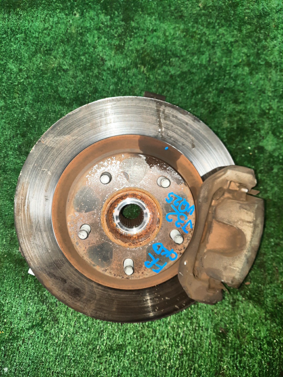 Ступица правая передняя NISSAN TEANA TNJ32, PJ32, J32 QR25DE, VQ35DE, VQ25DE 1 ракурс