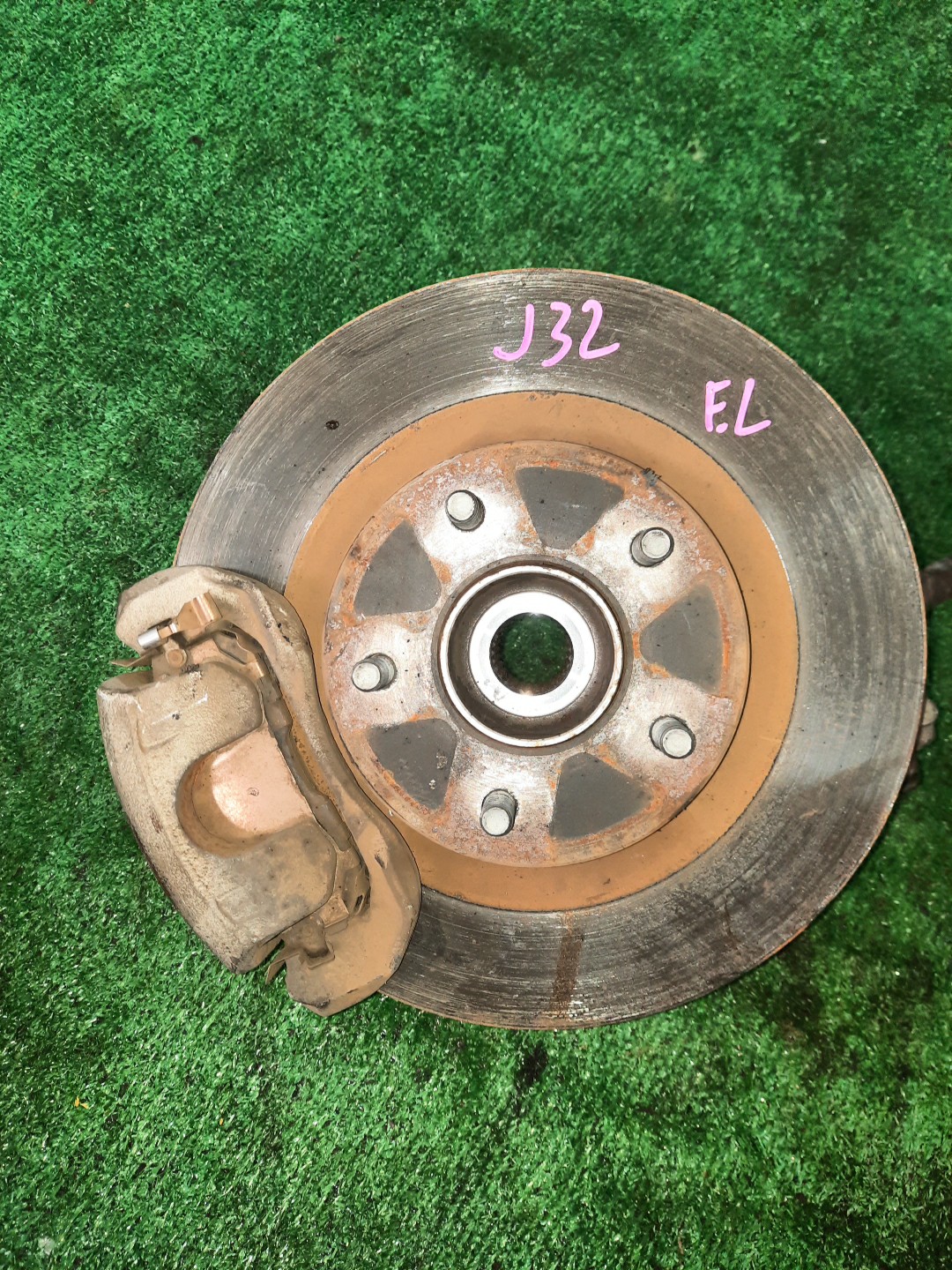 Ступица левая передняя NISSAN TEANA TNJ32, PJ32, J32 QR25DE, VQ35DE, VQ25DE 1 ракурс