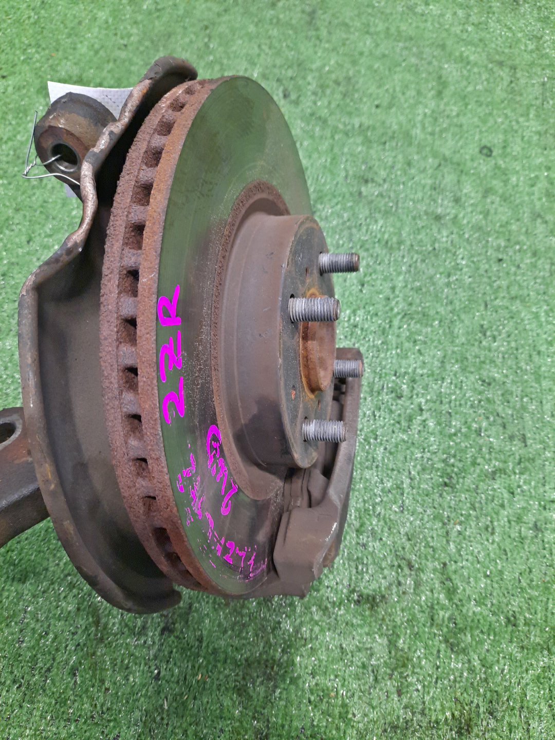 Ступица левая передняя TOYOTA AXIO, COROLLA FIELDER, COROLLA  AXIO, FIELDER NZE141, ZRE142, ZRE142G, NZE141G 1NZ-FE, 2ZR-FAE, 2ZR-FE 2 ракурс